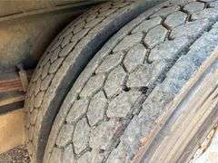 2005 International 4300 10 Bay Delivery Truck (366,180 Miles)