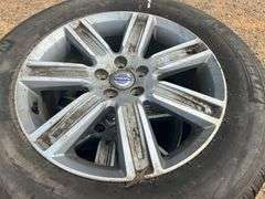 (4) Michelin Latitude 235/60 R18 Tires w/ Rims