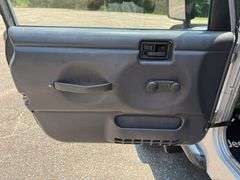 2001 Jeep Wrangler Sport 4WD (213,070 Miles)