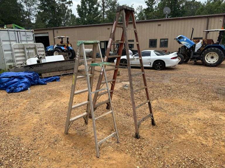 (2) Utility Ladders