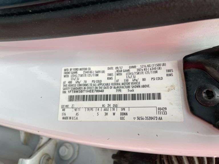 2017 Ford F-350 4 Door Crew Cab 4x4 Diesel Pickup Truck (263,677 Miles)