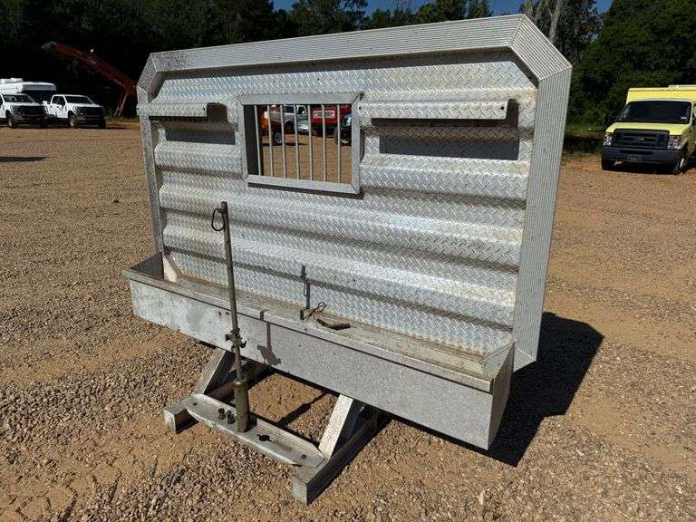 Diamond-Plate Aluminum Headache Rack #2