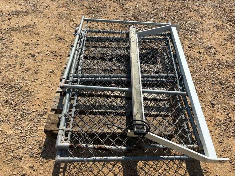 (3) Fence Gates & RKI Truck Rack