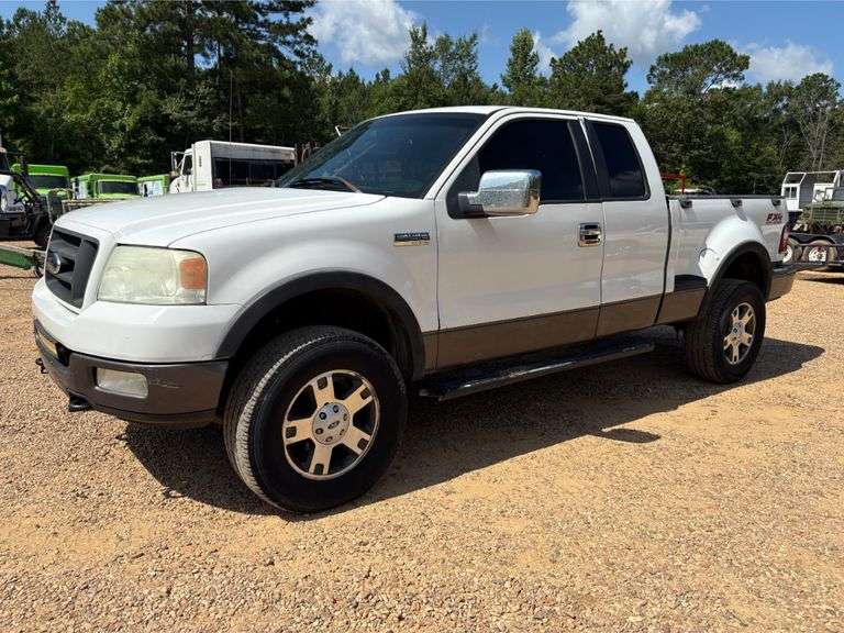 2005 Ford F-150 Extended Cab Pickup Truck (234,582 Miles)