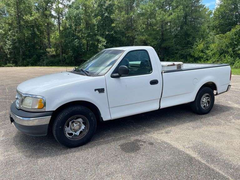 1999 Ford F150 2 Door Regular Cab Pickup Truck