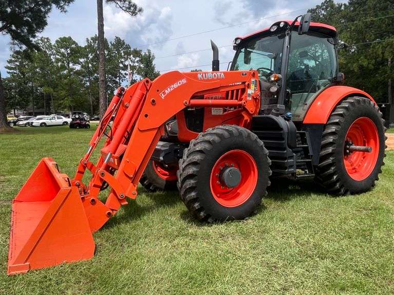 2017 Kubota M7-171 Enclosed Cab Tractor w/ LM2605 Loader (1,113 Hours)