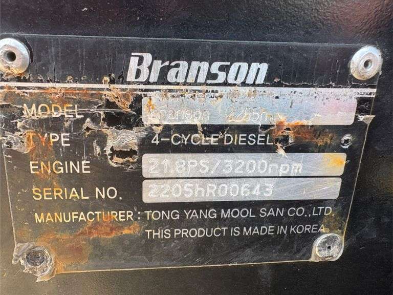 2021 Branson 2205 4wd Tractor (55 Hours)