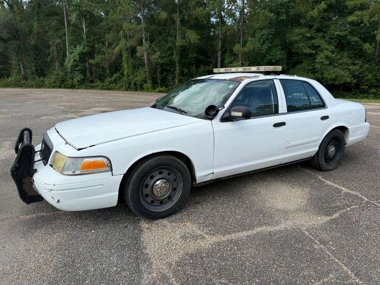 2007 Ford Crown Victoria Police 4D Sedan (140,268 Miles)