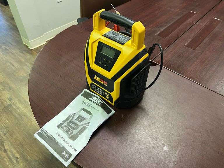 Everstart Maxx Lithium-Ion Battery Booster