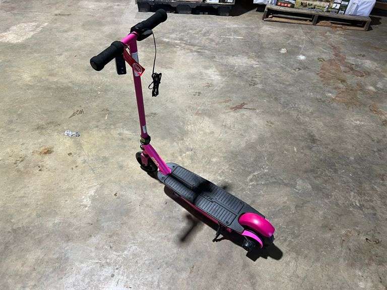 2024 Razor E90 Electric Kids Scooter