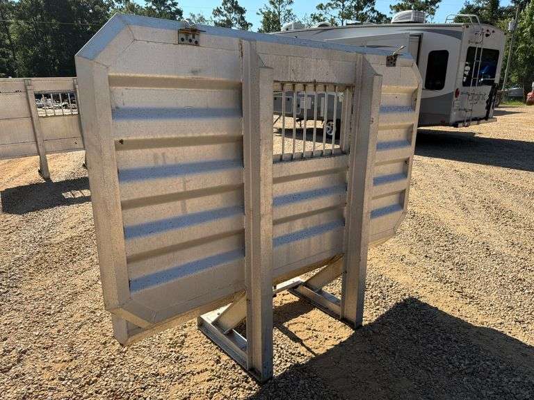 Diamond-Plate Aluminum Headache Rack #2
