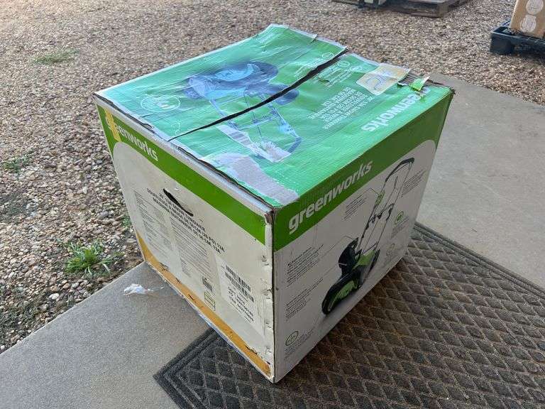 Greenworks 20" Snow Thrower