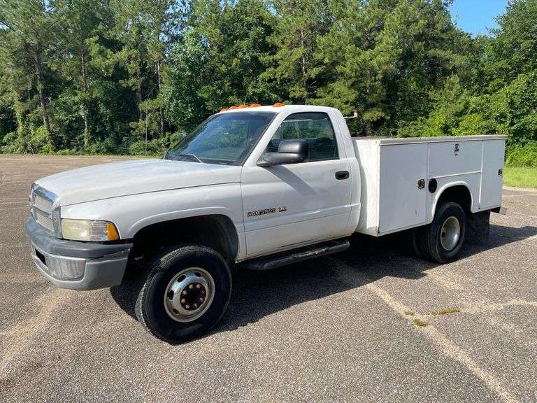 2001 Dodge Ram 3500 2 Door Regular Cab Utility Body Truck (137,973 Miles)