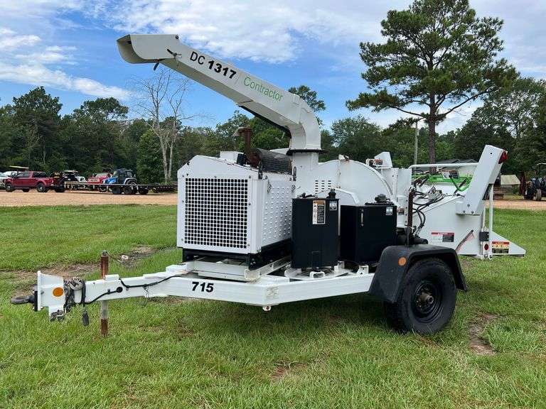 Altec DC1317 13" Towable Wood Chipper (Showing 273 Hours)