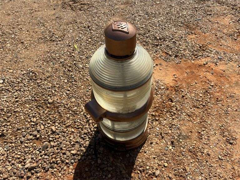(1) Industrial Beacon Light Towers