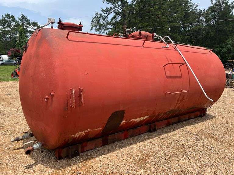 Heavy-Duty Fuel Storage Tank