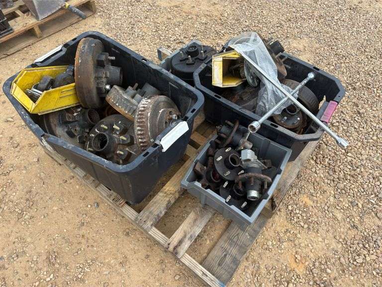 Pallet of Various Trailer Parts