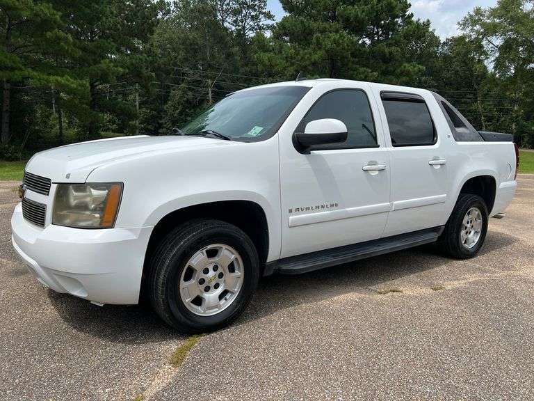 2007 Chevrolet Avalanche 4-Door Crew Cab Pickup Truck