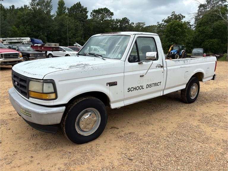 1993 Ford F250 2 Door Single Cab Pickup Truck (107,394 Miles)