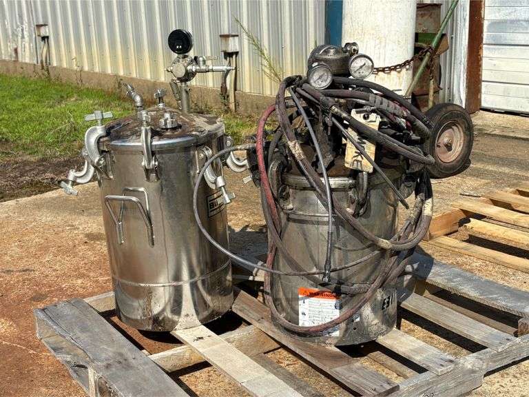 (2) Binks 5 Gallon Pressure Tanks