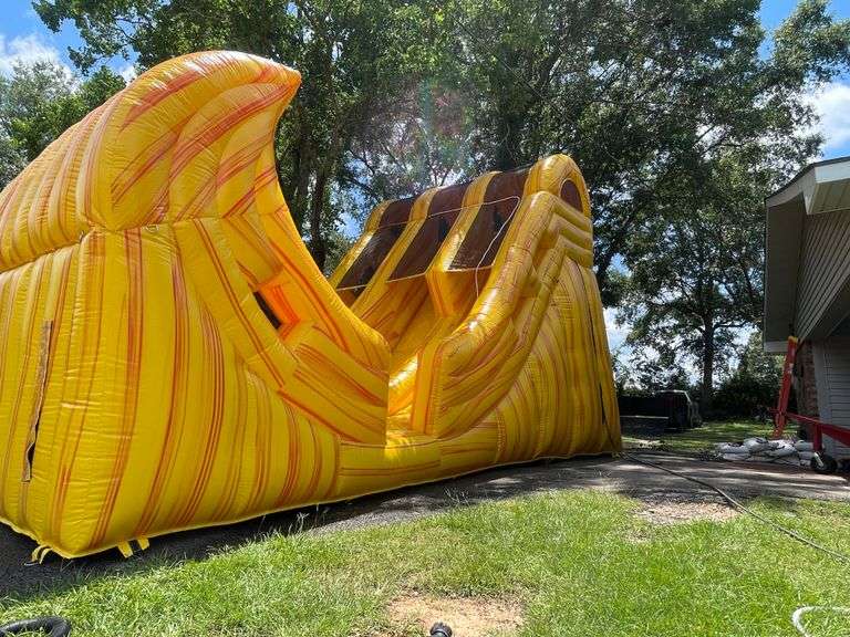 Rampage Dual Lane 19' Inflatable Water Slide