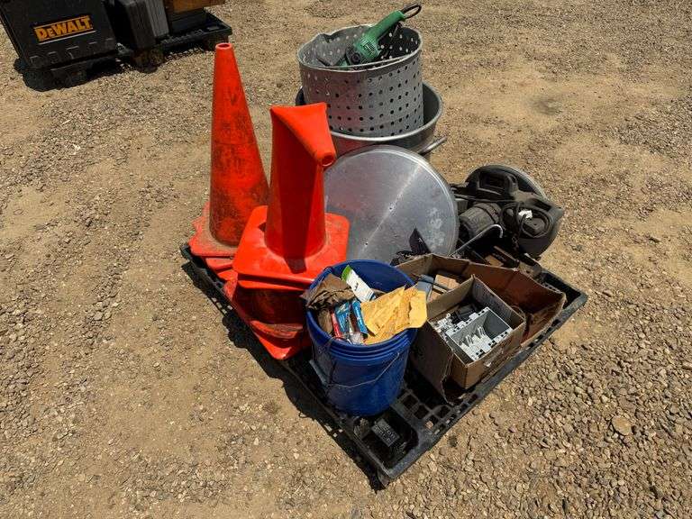 Pallet of Miscellaneous Items