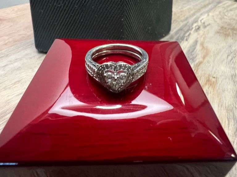 14k White Gold Heart Cluster Set (1.06 CTW)