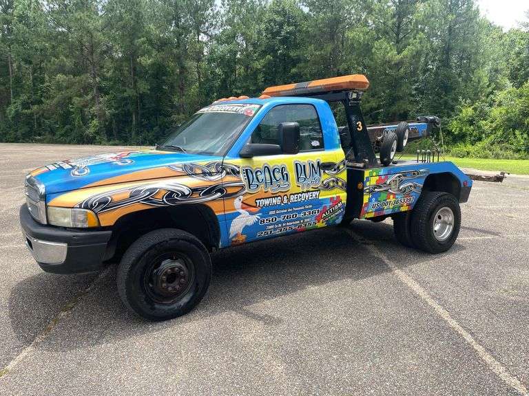 2001 Dodge Ram 3500 2 Door Dually Truck with Tow Body (221,137 Miles)