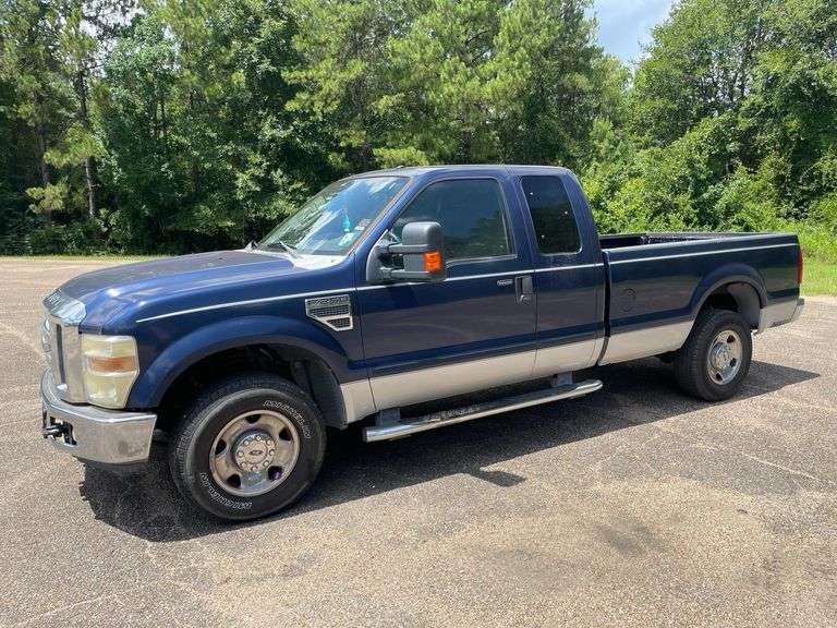 2008 Ford F250 4 Door Extended Cab Pickup Truck (102,124 Miles)