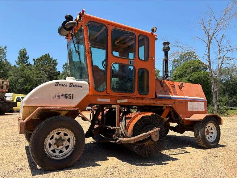 2011 Broce CRT350 Sweeper
