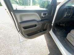 2015 Chevrolet Silverado 1500 4 Door Crew Cab Pickup Truck (302,249 Miles)