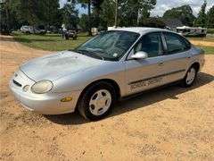 1997 Ford Taurus 4 Door Sedan (127,711 Miles)