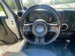 2014 Jeep Wrangler Rubicon 4 Door 4x4 Jeep (168,322 Miles)