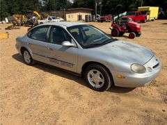 1997 Ford Taurus 4 Door Sedan (127,711 Miles)