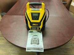 Everstart Maxx Lithium-Ion Battery Booster