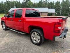 2011 Chevrolet Silverado 1500 Crew Cab Pickup Truck (229,051 Miles)