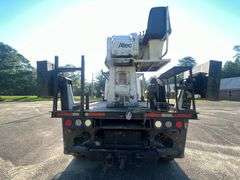 2007 International 7300 4x4 Digger Derrick Truck (39,457 Miles)