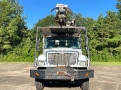 2007 International 7300 4x4 Digger Derrick Truck (39,457 Miles)