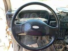 2006 Ford F750 Super Duty 4 Door Crew Cab Utility Body Truck (175,874 Miles)