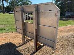 Diamond-Plate Aluminum Headache Rack