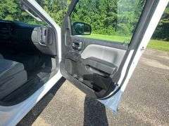 2015 Chevrolet Silverado 1500 4 Door Crew Cab Pickup Truck (302,249 Miles)