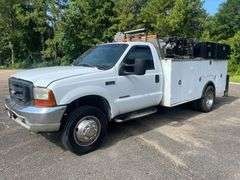 2000 Ford F550 Super Duty Single Cab Service Body Truck w/Crane (456,571 Miles)