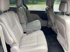 2013 Chrysler Town and Country 4 Door Minivan (157,582 Miles)