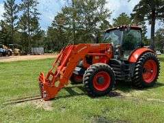 2017 Kubota M7-171 Enclosed Cab Tractor w/ LM2605 Loader (1,113 Hours)