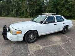 2007 Ford Crown Victoria Police 4D Sedan (140,268 Miles)