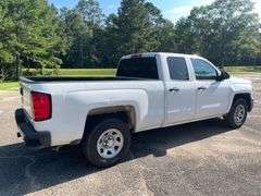 2015 Chevrolet Silverado 1500 4 Door Crew Cab Pickup Truck (302,249 Miles)
