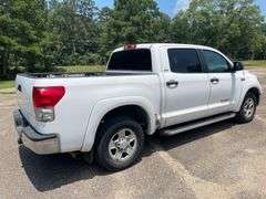 2008 Toyota Tundra SR5 4 Door Crew Cab Pickup Truck (282,087 Miles)