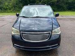 2013 Chrysler Town and Country 4 Door Minivan (157,582 Miles)