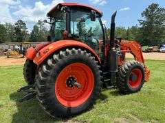 2017 Kubota M7-171 Enclosed Cab Tractor w/ LM2605 Loader (1,113 Hours)