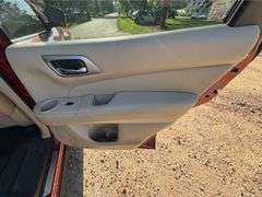 2017 Nissan Pathfinder 4 Door SUV (176,460 Miles)